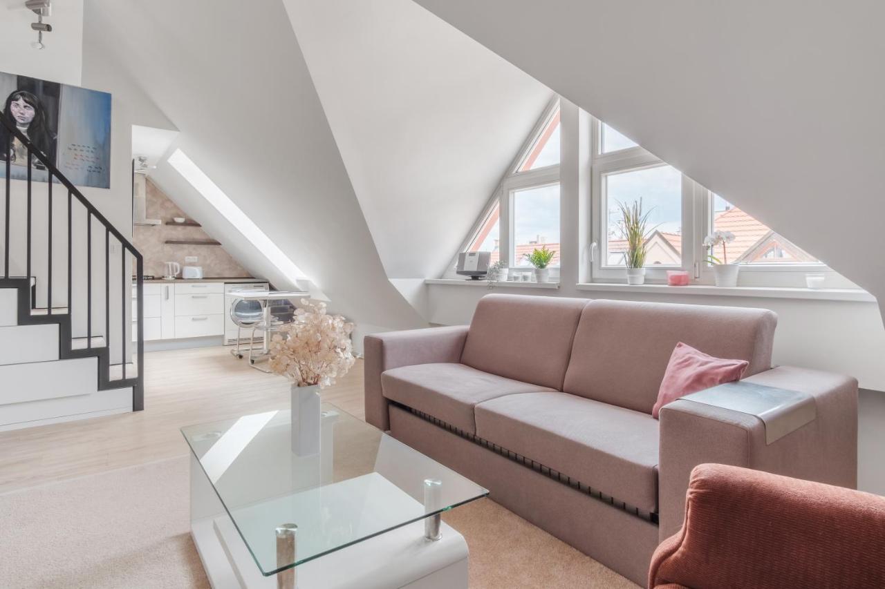Attic Maisonette In Stresovice By Days * Praha