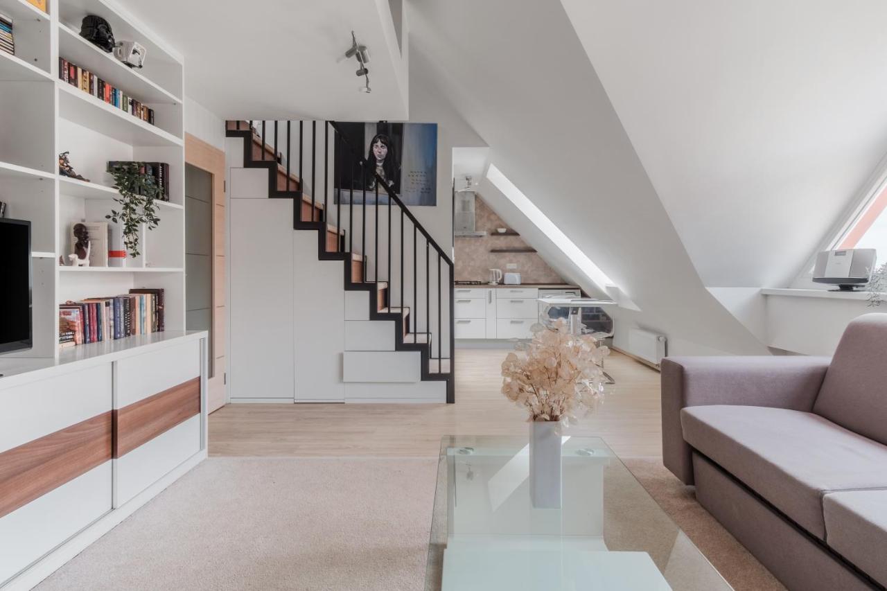 Attic Maisonette In Stresovice By Days * Praha